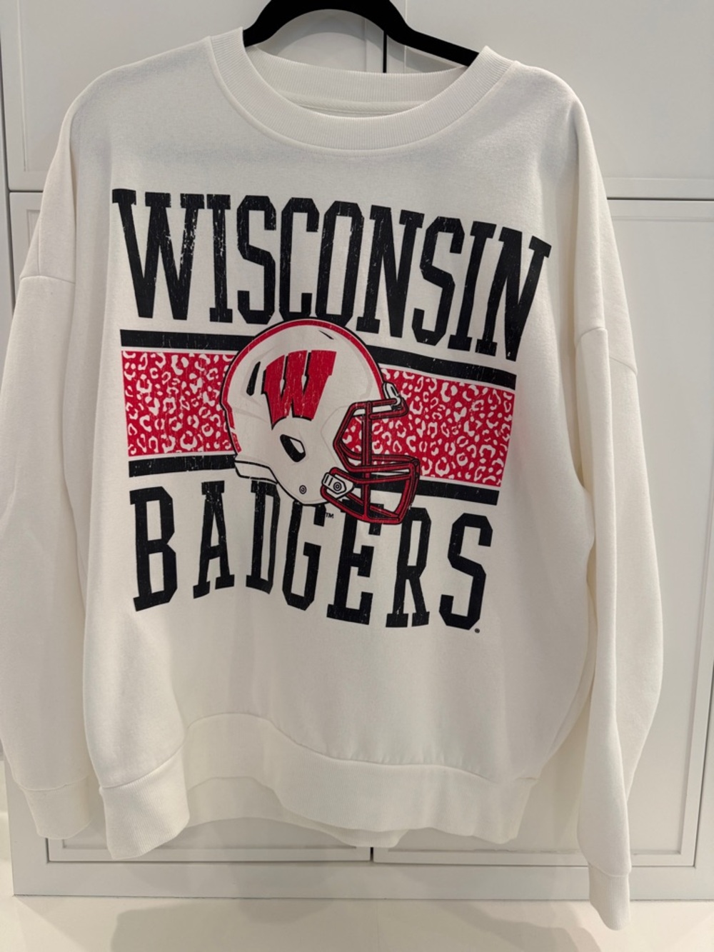 Wisconsin Badgers White Crewneck Sweatshirt. Size S. Like new. Worn once.